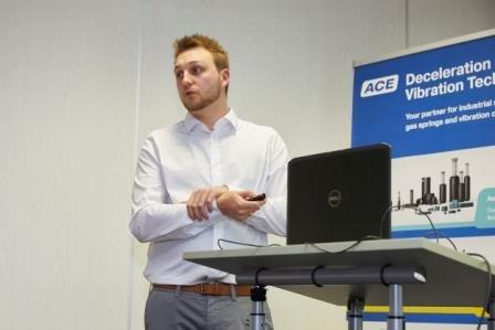 ACE Stoßdämpfer GmbH zeichnet Sieger des Studentenwettbewerbs INNOVACE 2019 aus