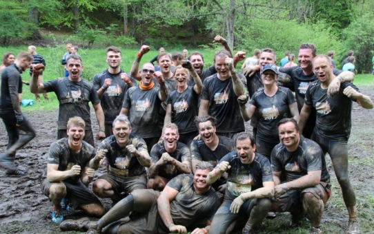 Teamwork vom Start bis zum Ziel: ACE bei Tough Mudder 2017