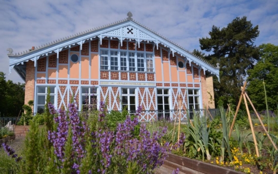 Pariser Dachterrasse des Pavillon d’Armenonville