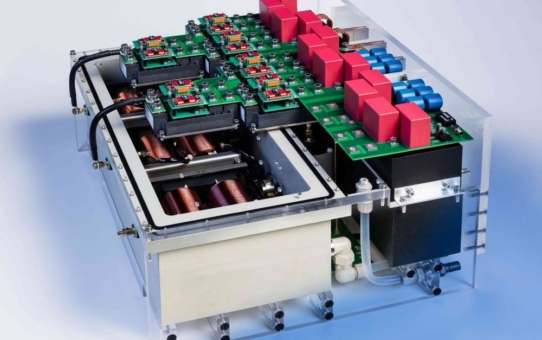 Fraunhofer ISE entwickelt hochkompakten Wechselrichter zur Direktanbindung ans Mittelspannungsnetz