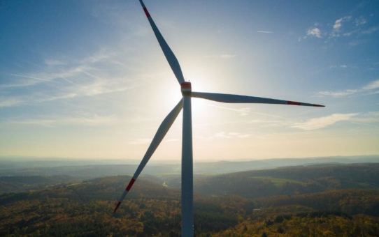 CEE Group erwirbt 16,5 Megawatt-Windpark im Saarland von der Firmengruppe Max Bögl