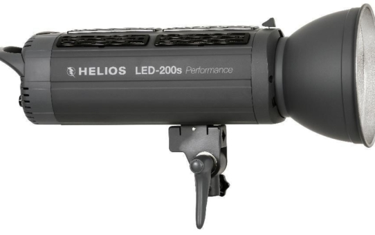 HELIOS LED-150s / LED-200s Performance Studioleuchten
