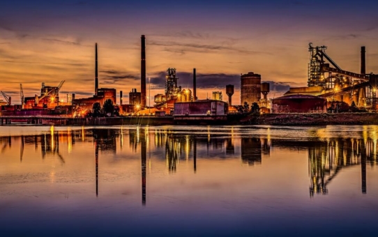 Dekarbonisierung der Flachstahlproduktion von ArcelorMittal in Deutschland: Vom Konzept zur industriellen Umsetzung
