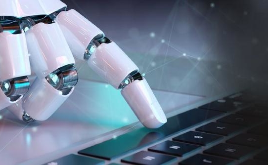 CORA: Der intelligente IT-Automat by PIDAS