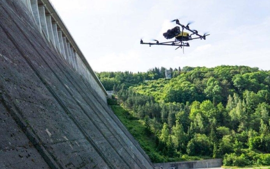 Innovation Bau informiert über Drohnen, VR und Indoor Navigation