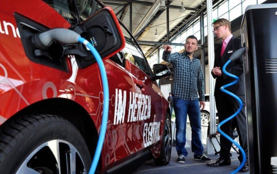 Zehnte Gebäude.Energie.Technik: drei Tage energieeffizientes Planen, Bauen und Wohnen