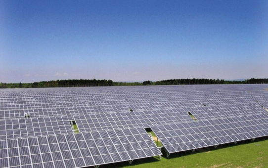 Europäische Photovoltaik-Industrie im Aufwind - Fraunhofer ISE begleitet 5 Gigawatt Projekt in Andalusien