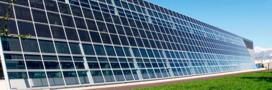 Meyer Burger eröffnet neues Werk zur Herstellung von Hochleistungs-Solarzellen in Thalheim (Stadt Bitterfeld-Wolfen)