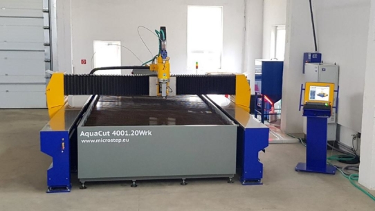 Slowakischer Lohnschneidbetrieb produziert mit MicroStep-Wasserstrahlschneidanlage