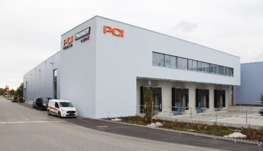 PCI weiht neues hochmodernes Lieferzentrum in Augsburg ein