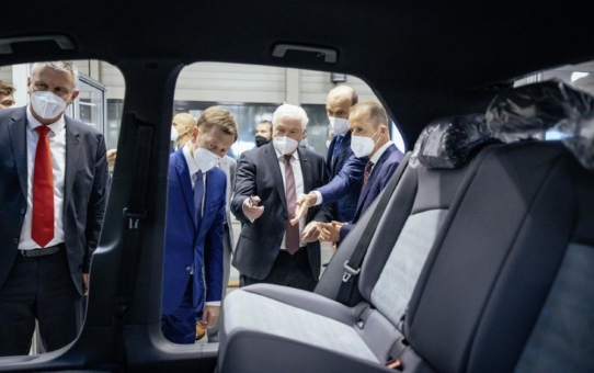 E-Auto-Werk Zwickau: Bundespräsident Steinmeier informiert sich über Transformation