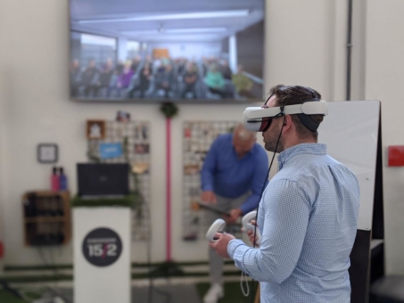 Mit moderner Technologie Redeangst lindern: Start-up der Hochschule Osnabrück bringt VR-Rhetoriktrainer auf den Markt