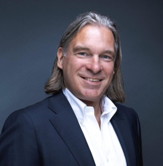 adesso übernimmt Influencer-Marketing-Anbieter Reachbird