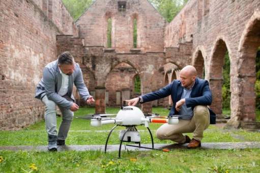 Hommel Vermessungssysteme bietet jetzt Drohnen-Vermessungsgeräte von Microdrones an
