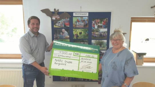 Süwag-Mitarbeiter spenden 1.000 Euro an den NABU Rengsdorf