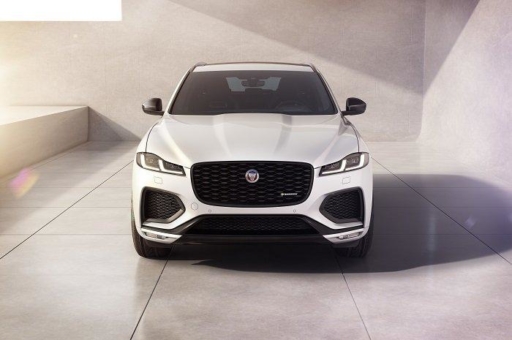 Neues R-Dynamic Black Modell und weiter verbesserte Technologien für den Jaguar F-PACE