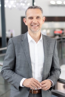 ELARIS stellt neuen COO vor: Stephan Kneipp übernimmt operative Führung beim deutschen E-Mobilitätsinnovator