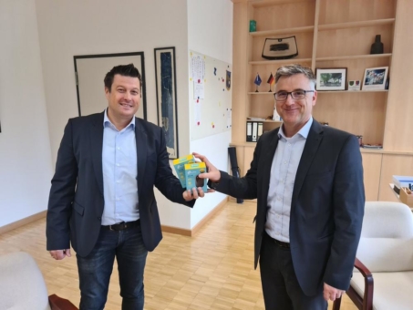 AixConcept sponsort LTE-Router für Schule in Stolberg