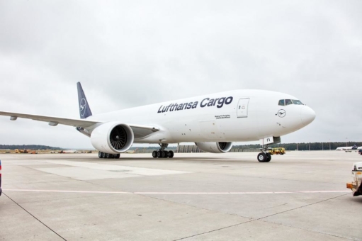 Gemeinsam nachhaltiger werden: Lufthansa Cargo bietet allen Kunden CO2-neutrale Frachtsendungen