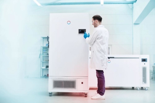 LAUDA präsentiert Versafreeze Ultra-Tiefkühlgeräte zur sicheren Lagerung von Impfstoffen und wertvollen Proben