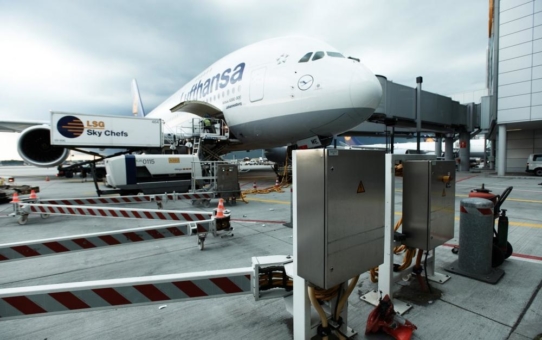 Gemeinsam startklar: Rittal zeigt  Lösungen für alle Flughafensektoren