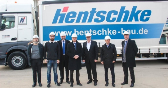 Ministerpräsident Michael Kretschmer besucht Hentschke Bau