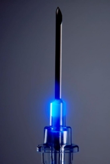 Medizinische UV-Klebstoffe von Dymax: Optimal für das Verkleben von Nadeln und Spritzen