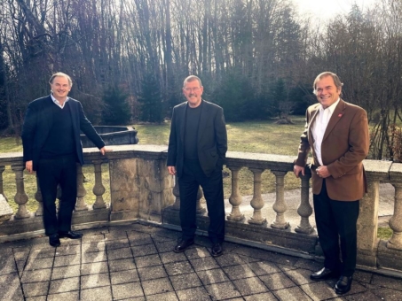 Wolfgang P. Albeck bleibt weitere drei Jahre Chef von trans-o-flex