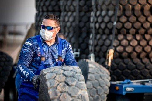 KAMAZ-Master dominiert die erste Hälfte der DAKAR 2021 auf Serienreifen Offroad ORD von Goodyear