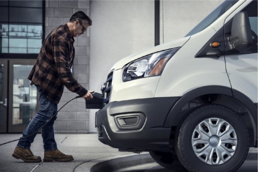 TSG unterstützt Ford bei der Bereitstellung seiner neuen  Depotladelösung für Flottenkunden