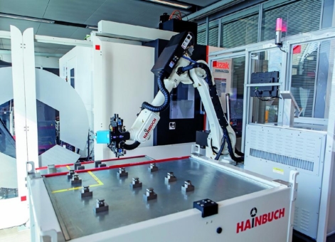 Automatisierung: Hände weg vom Werkstück, das Be- und Entladen an Dreh- und Fräsmaschinen übernimmt der neue Beladeroboter Robilo