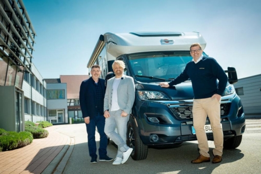 Ross Antony und Paul Reeves im Bürstner Wohnmobil durch Deutschland