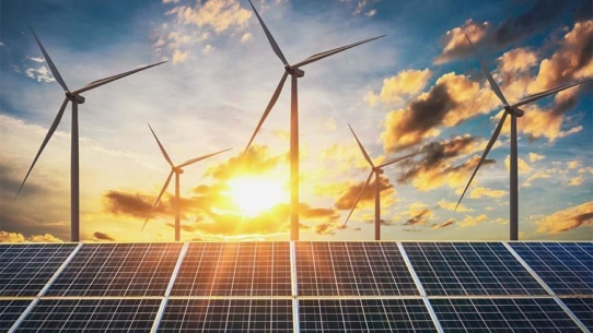 Mit Wind und Sonne gegen emissionsreichen Importstrom