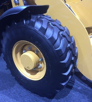 Goodyear-Werk in Wittlich erhält Platin-Zertifikation von Caterpillar für hervorragende Zuliefererqualität