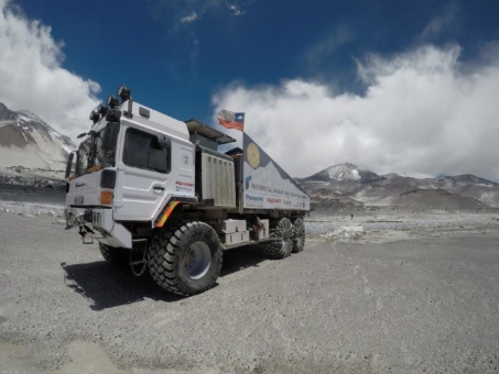 Offroad-Expedition macht höchsten aktiven Vulkan der Erde für Bergsteiger sicherer: Rekordversuch bleibt zunächst unvollendet