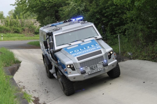 Sonderwagen für die Berliner Polizei - Rheinmetall liefert RMMV Survivor R in die Hauptstadt