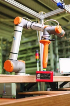 Vanderlande erweckt Cobot-Technologie in der Artikelkommissionierung zum Leben