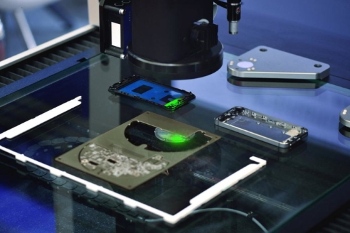 Neue grüne Laserdiode von ams OSRAM bietet ideale Alternative zu roten Lasern in industriellen Anwendungen