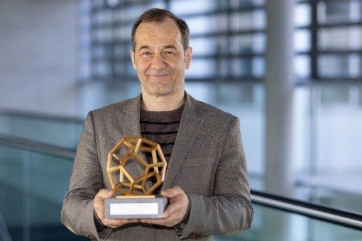 Wissenschaftler der TU Ilmenau er-hält Thüringer Forschungspreis 2022