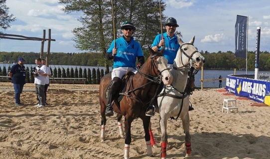 IceGuerilla Polo Challenge: Poolwerk - der beste Poolbauer aus Berlin mit dem Team Matteo Beffa & Bernd Hotz am Start