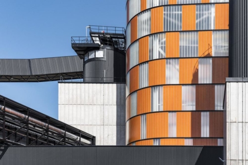 Pilkington Profilit™ unterstützt modernes Biokraftwerk dabei, „die Zukunft zu ergreifen"