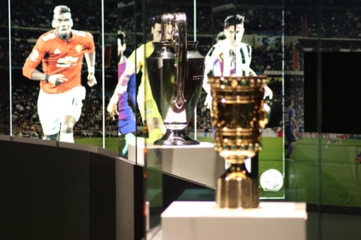 Ein echter Siegertyp: Antireflexionsglas im Deutschen Fußballmuseum