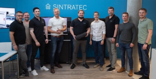 Sintratec stärkt 3D-Druck Präsenz in Deutschland mit Solidpro