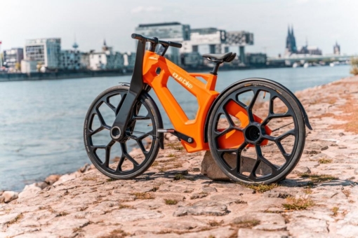 Mobilität von morgen aus dem Abfall von gestern: igus enthüllt weltweit erstes Urban Bike aus recyceltem Kunststoff