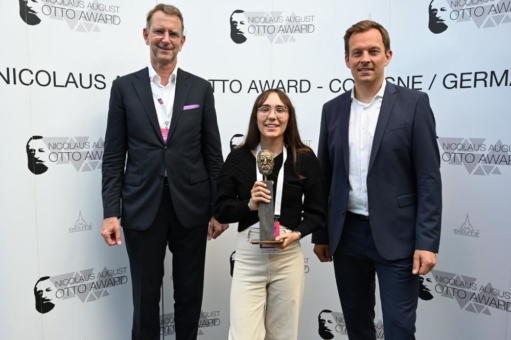 DEUTZ ehrt Zara Rutherford mit dem Nicolaus August Otto Award