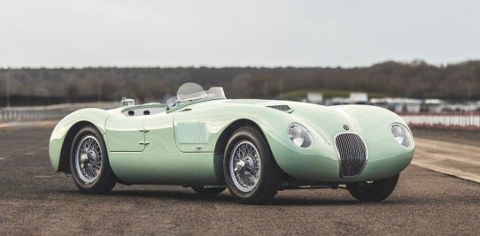 Erstes Jaguar C-Type Continuation-Modell bereit zur Auslieferung an seine Kunden