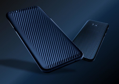 Premiere auf der Control 2018: Perfektion für spiegelnde Oberflächen - sogar bei gekrümmten Bauteilen