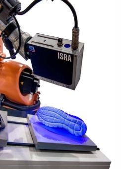 High-Tech im Doppelpack: 3D-Sensortechnologie für Roboterführung und Formerfassung