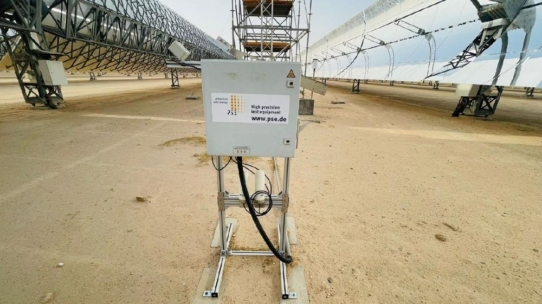 AVUSpro: Sensor misst Verschmutzungsrate von Solarkraftwerken autonom