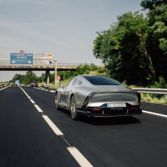 VISION EQXX übertrifft eigenen Effizienzrekord beim Sommer-Roadtrip von Stuttgart nach Silverstone (GB) - mit 1.202 Kilometern mit einer einzigen Batterieladung